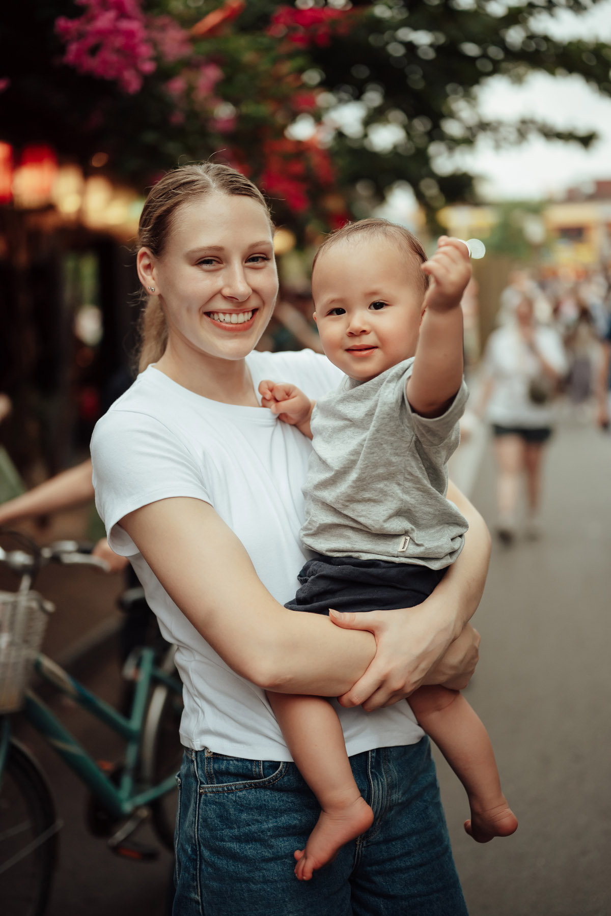 Lưu giữ tình yêu và tiếng cười tại Hoi An