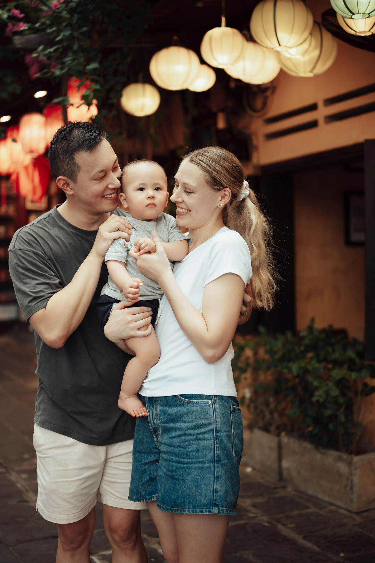 Lưu giữ tình yêu và tiếng cười tại Hoi An