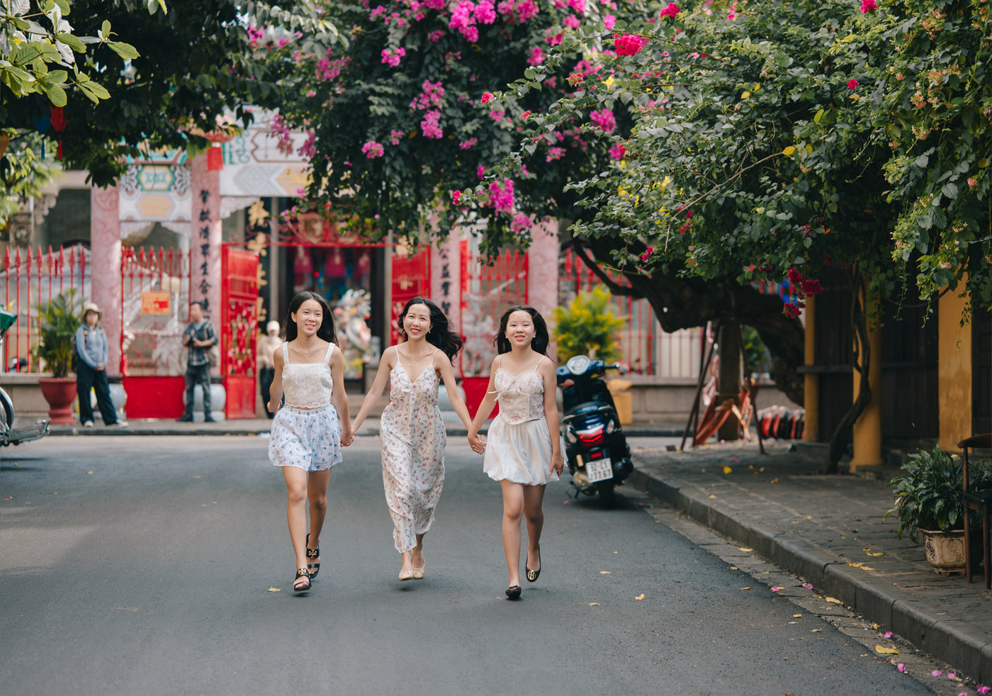 Mẹ & con gái
