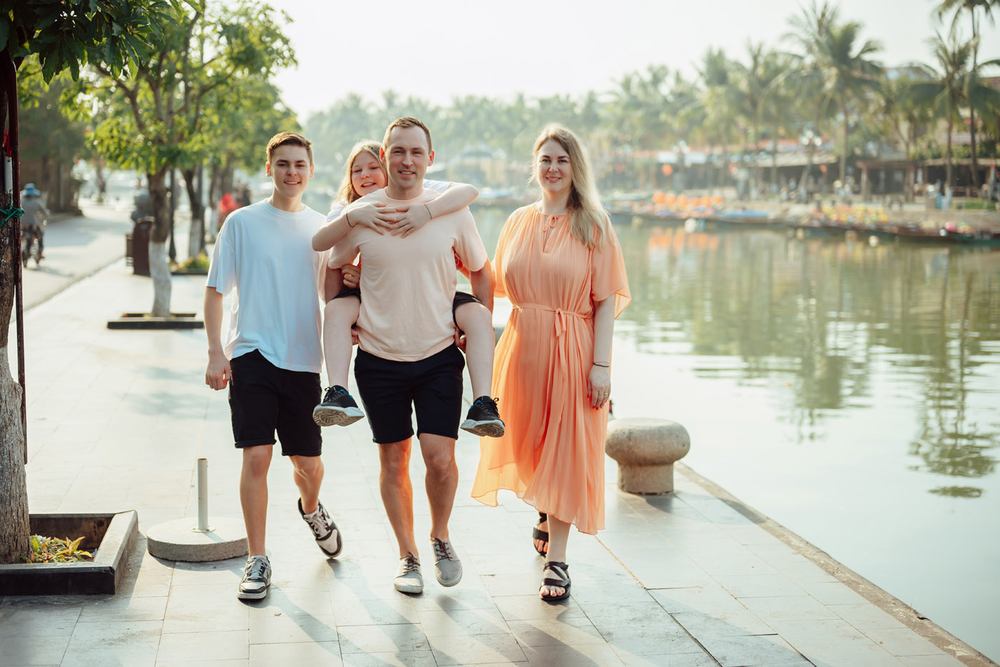 Cùng Nhau Dạo Bước Qua Hội An