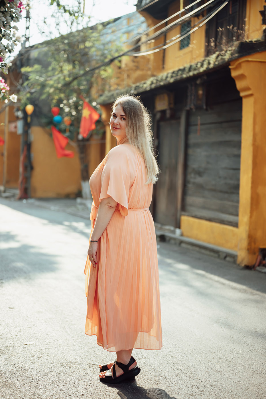 Cùng Nhau Dạo Bước Qua Hội An