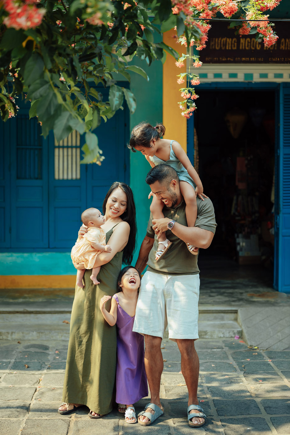 Những cô nàng tinh nghịch đáng yêu