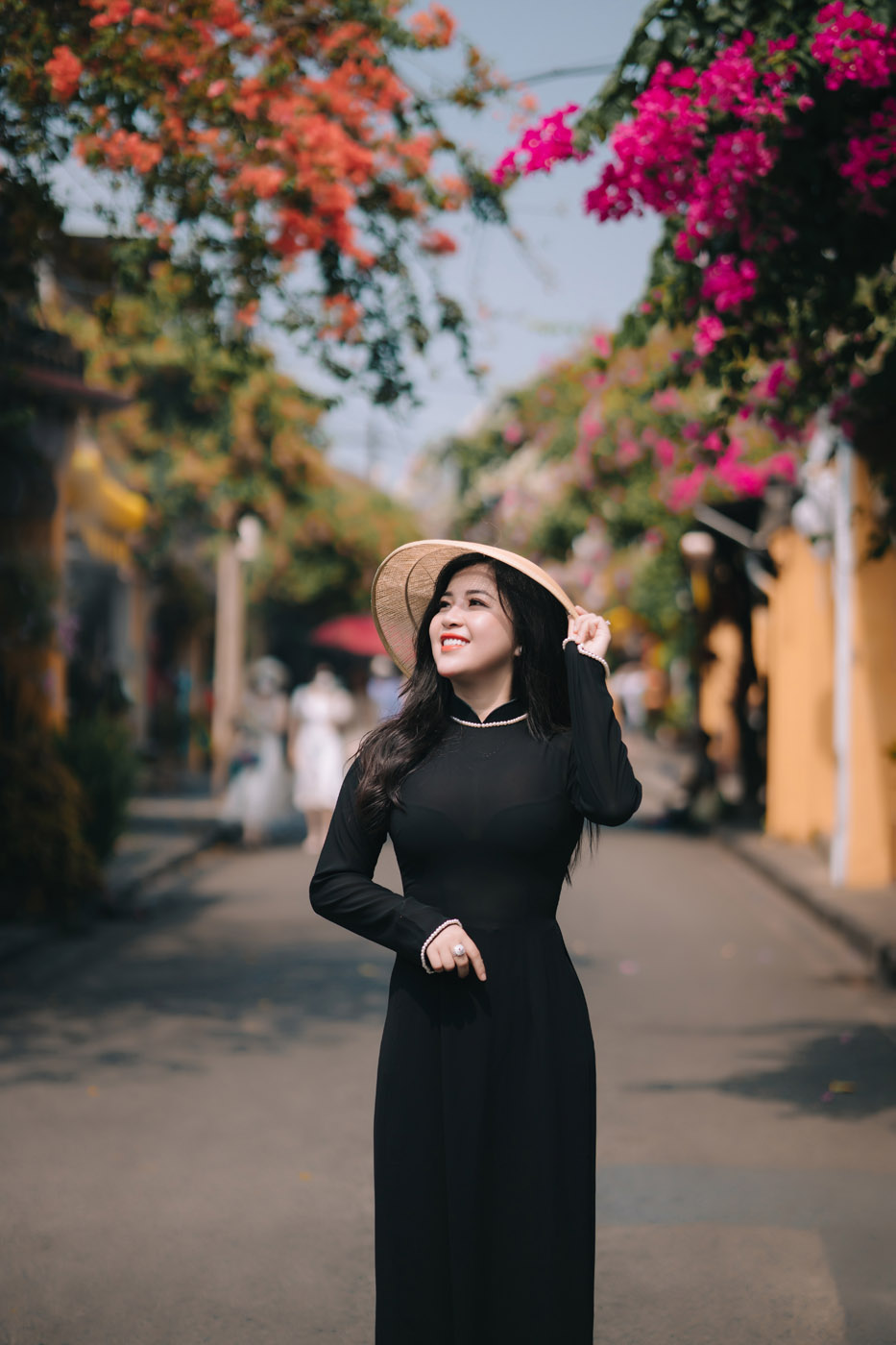 Phụ nữ Việt Nam và Áo Dài truyền thống