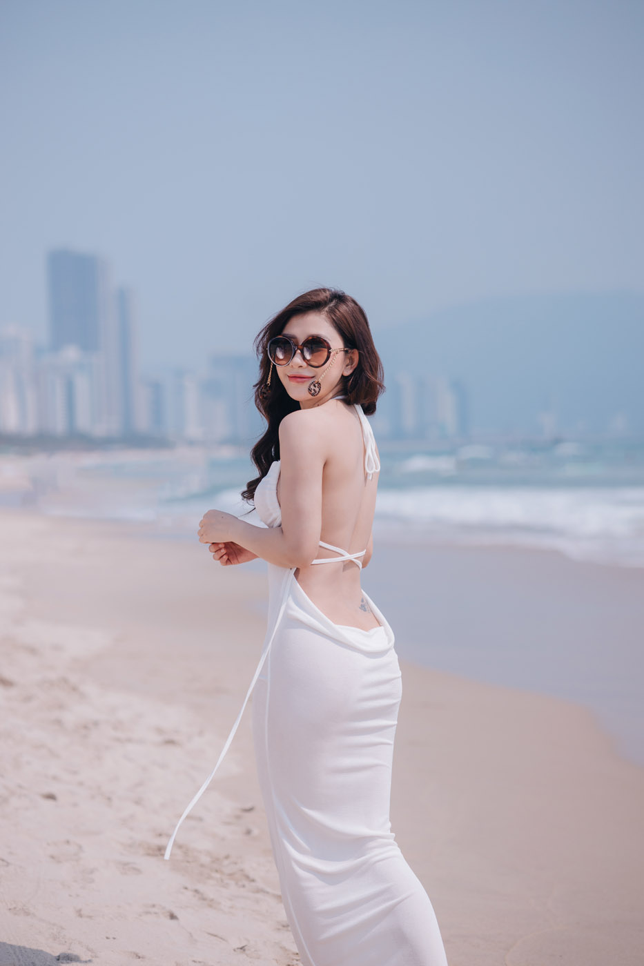 Biển Mỹ Khê - Mẹ & con gái