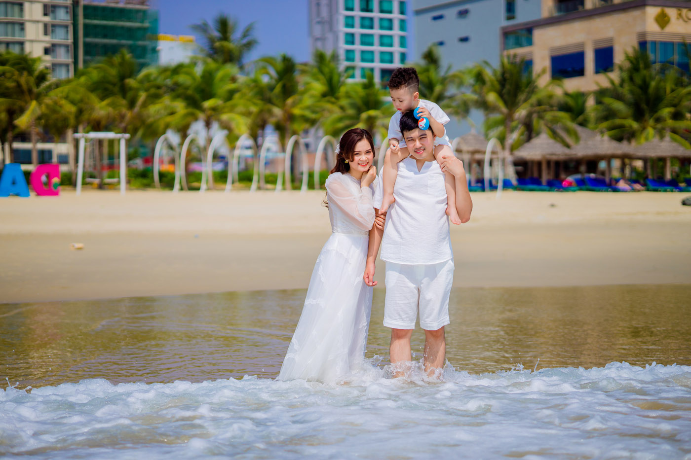 Khoảnh Khắc Bình Yên Bên Biển