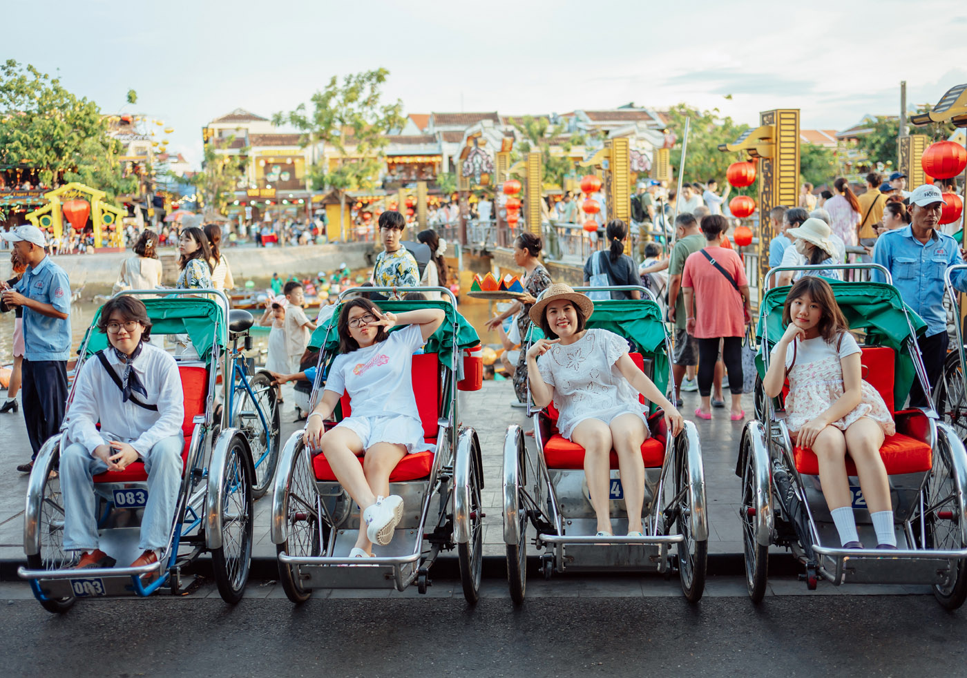 Lớn lên cùng mẹ bên cạnh
