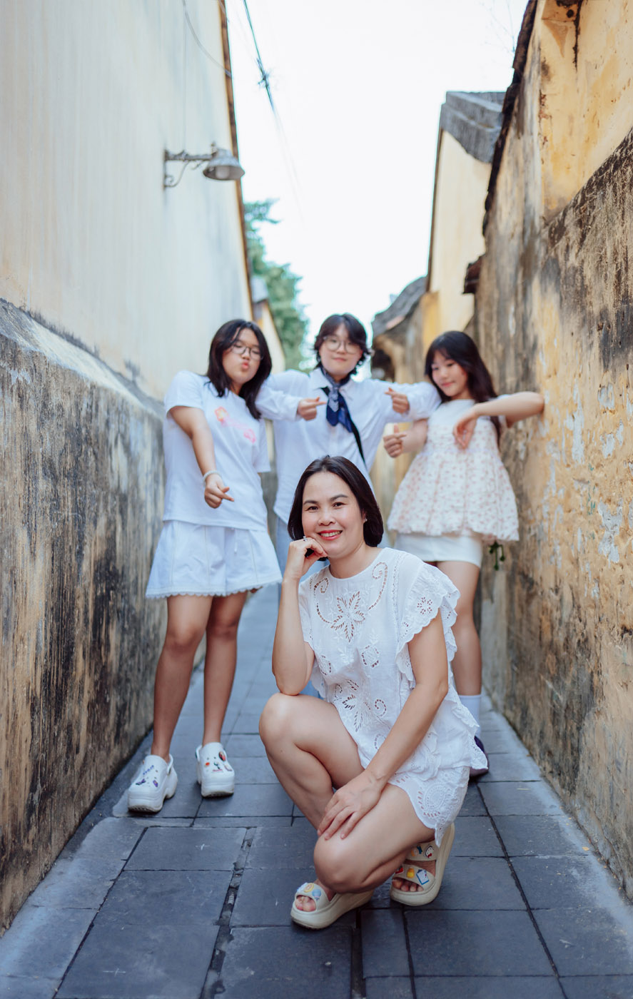 Lớn lên cùng mẹ bên cạnh