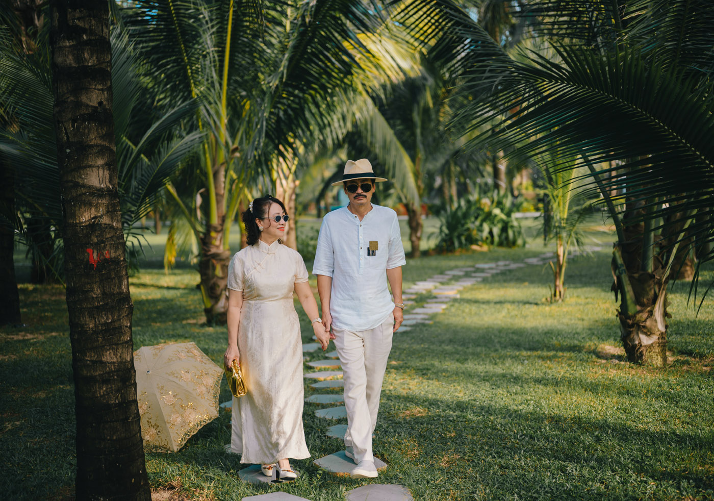 Biển vẫn xanh như ngày mình còn trẻ