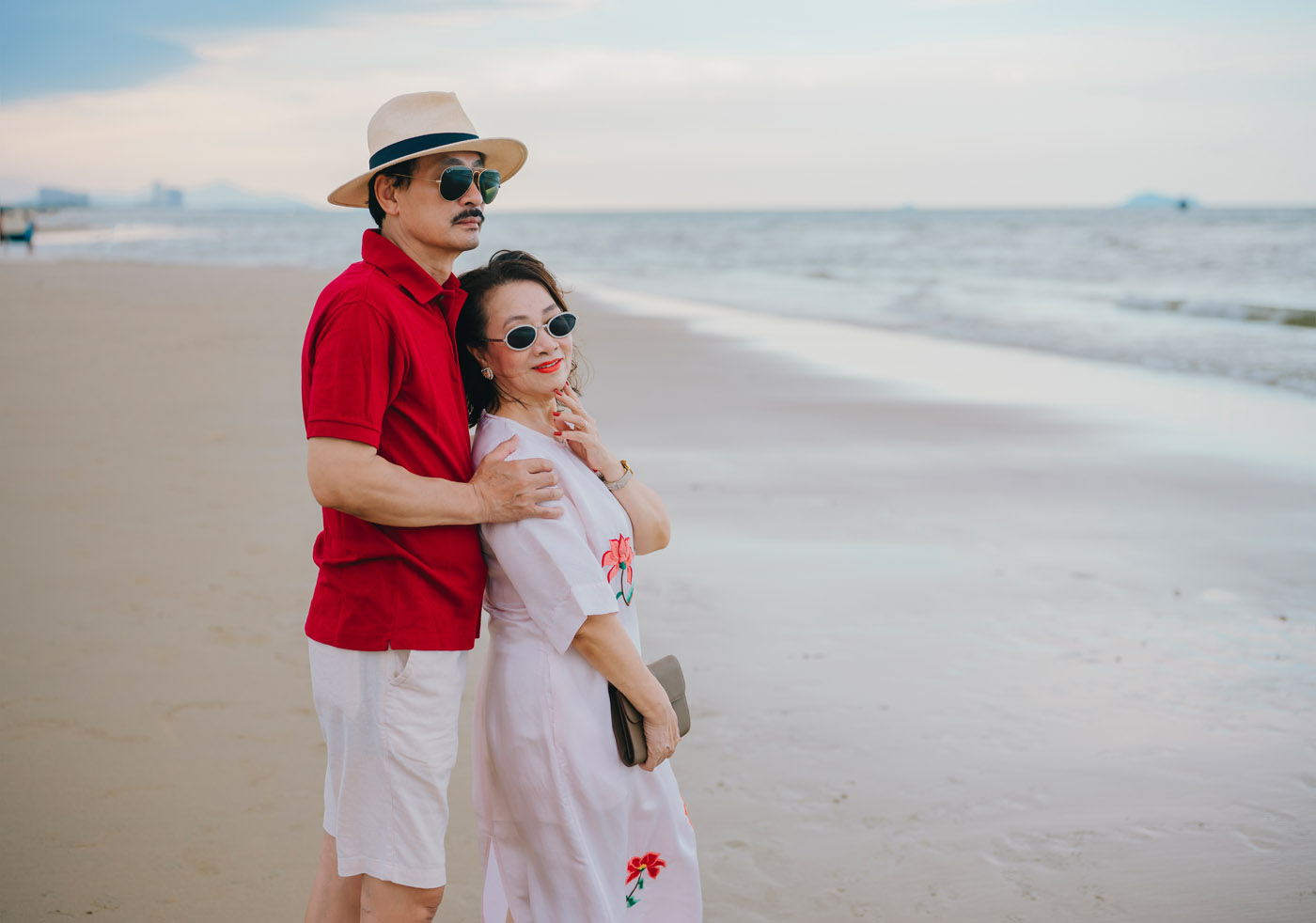 Biển vẫn xanh như ngày mình còn trẻ