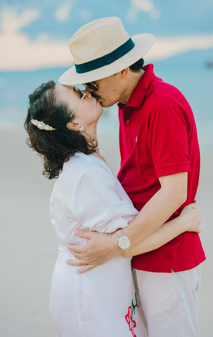 Biển vẫn xanh như ngày mình còn trẻ