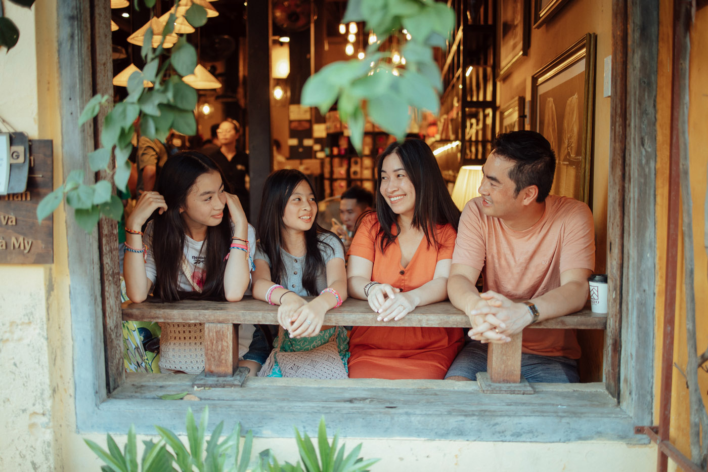 Cùng nhau đi qua những mùa yêu thương