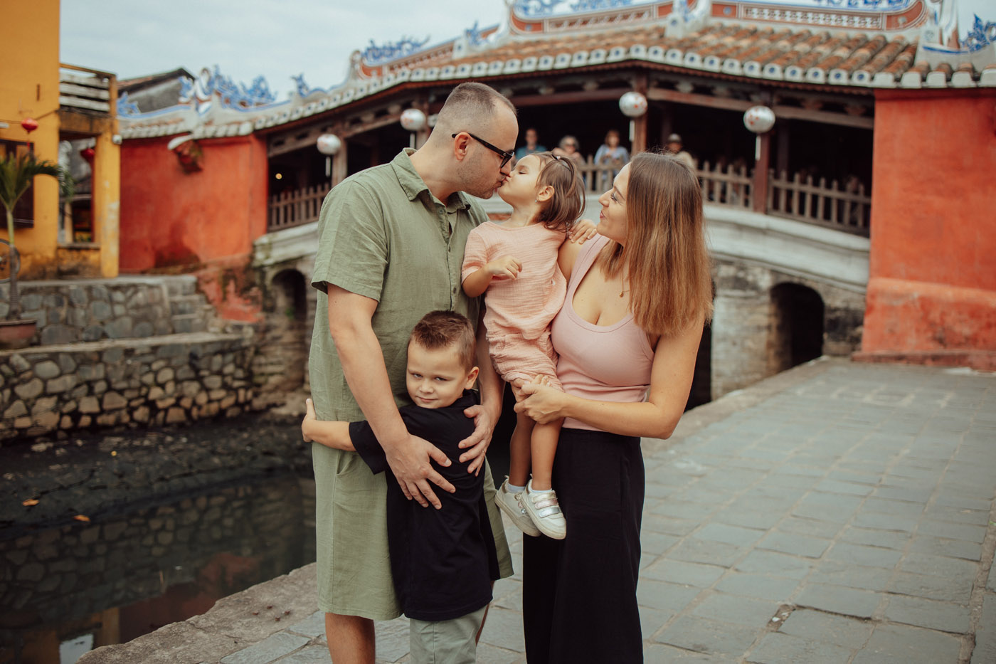 Những Nụ Cười Nhỏ bé ở Hội An