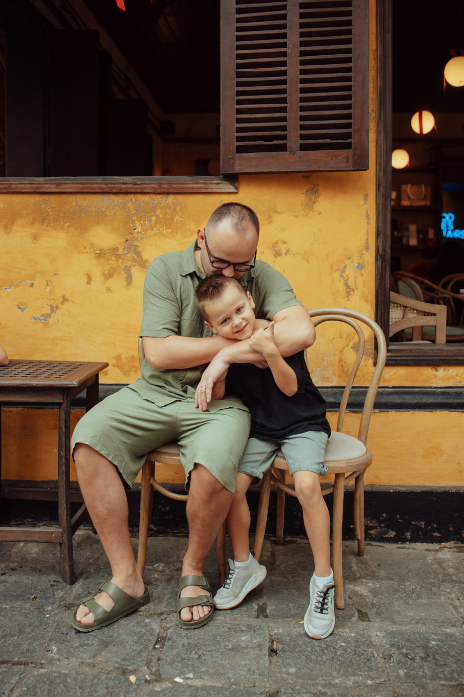 Những Nụ Cười Nhỏ bé ở Hội An
