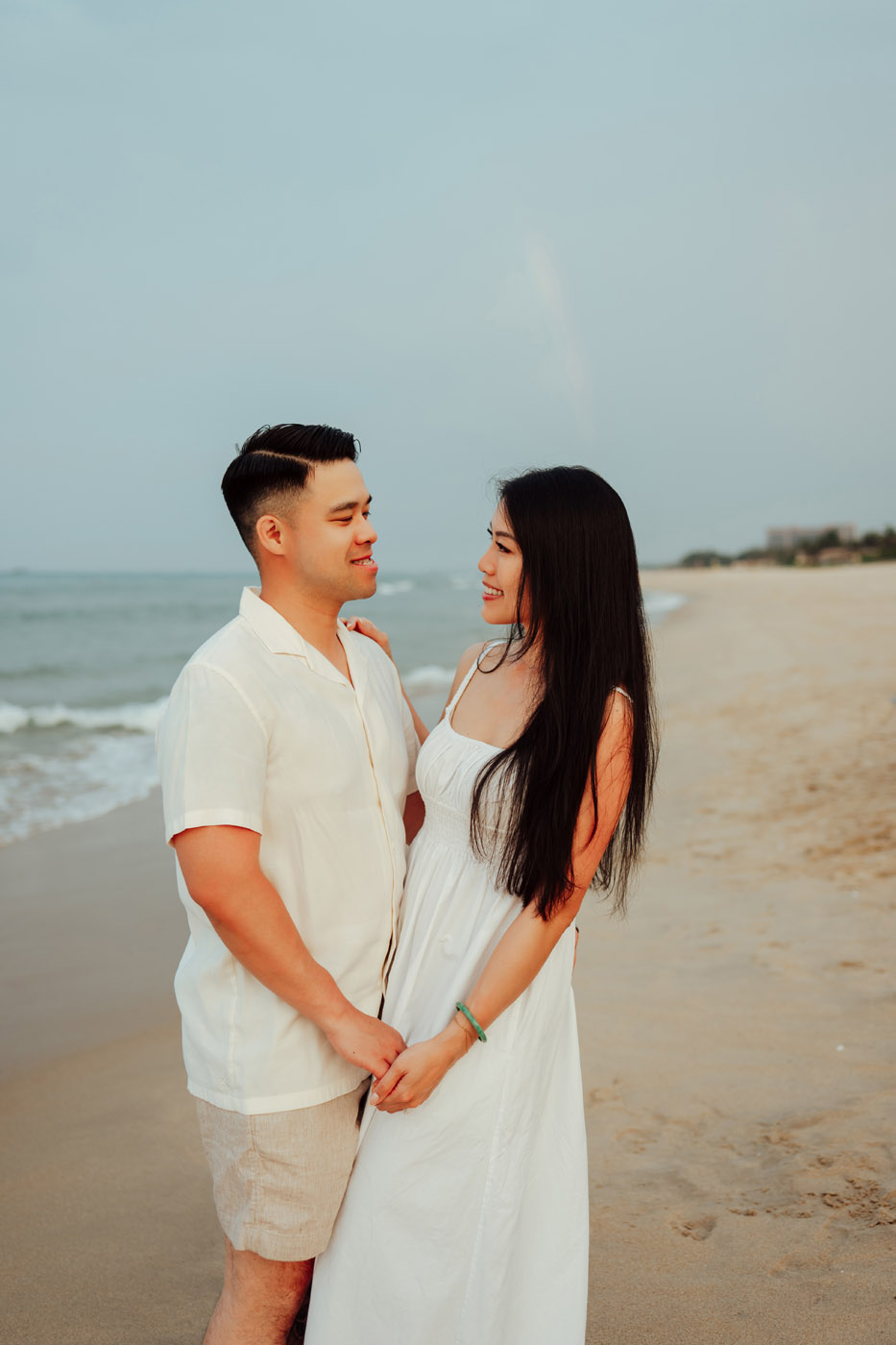 Bộ Ảnh Gia Đình Ba Thế Hệ Bên Biển Đà Nẵng – Lưu Giữ Khoảnh Khắc Đáng Nhớ