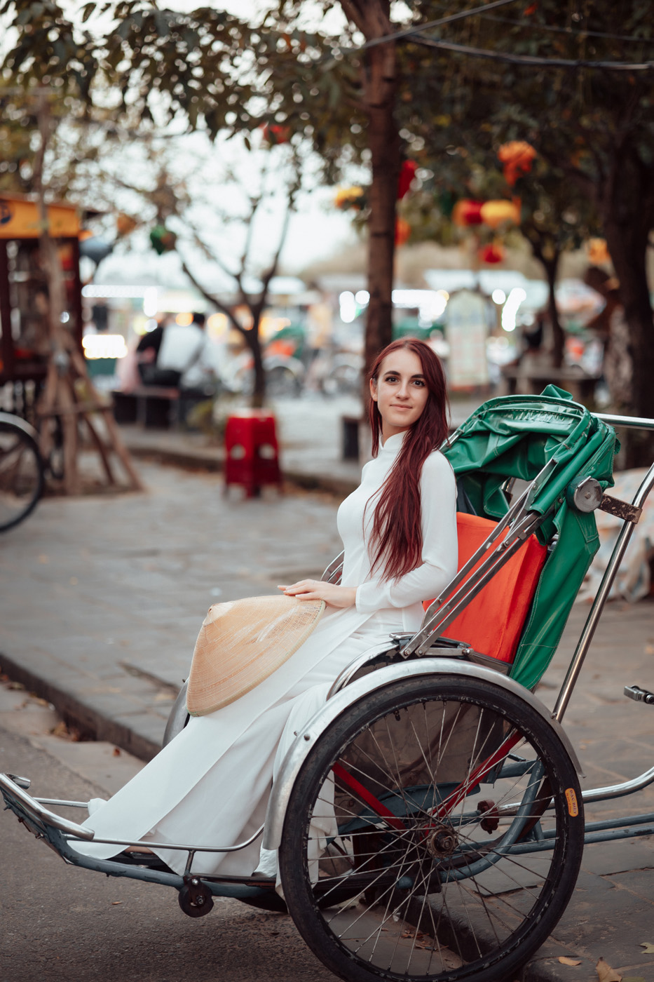 Một mình ở Hội An...
