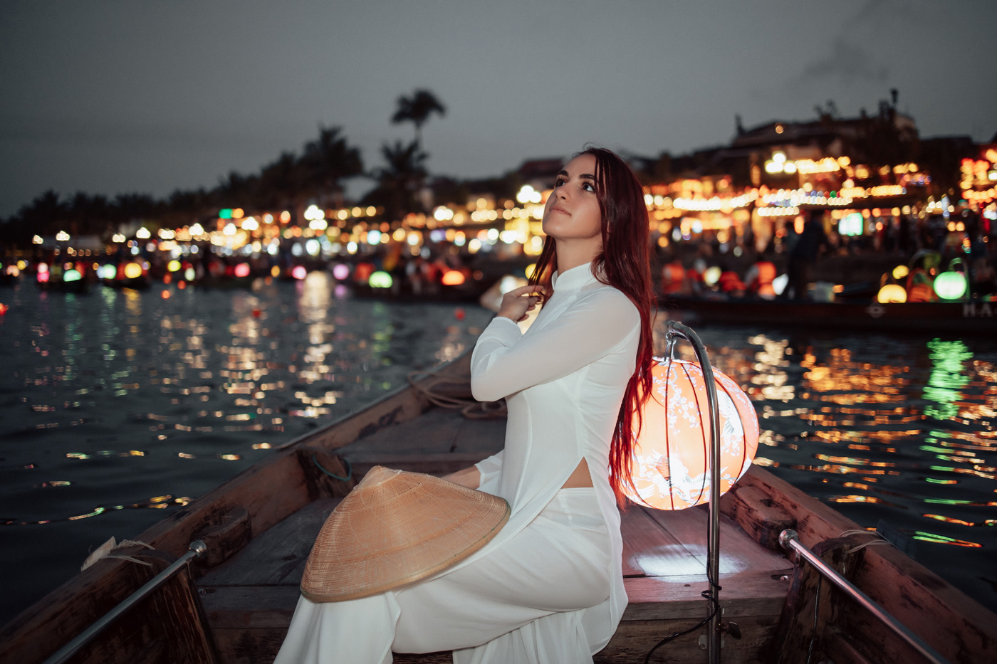 Một mình ở Hội An...