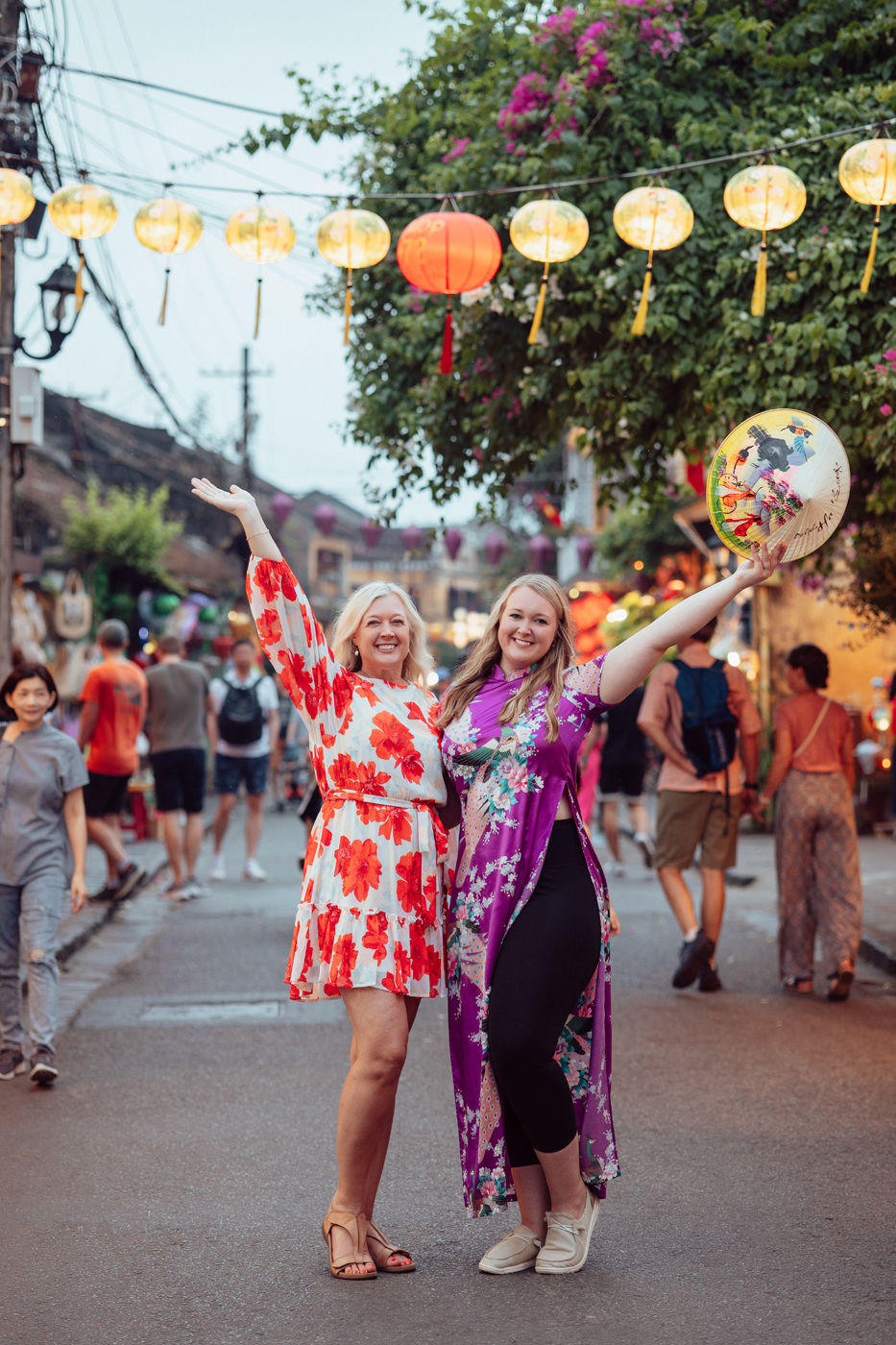 Mẹ và con gái !