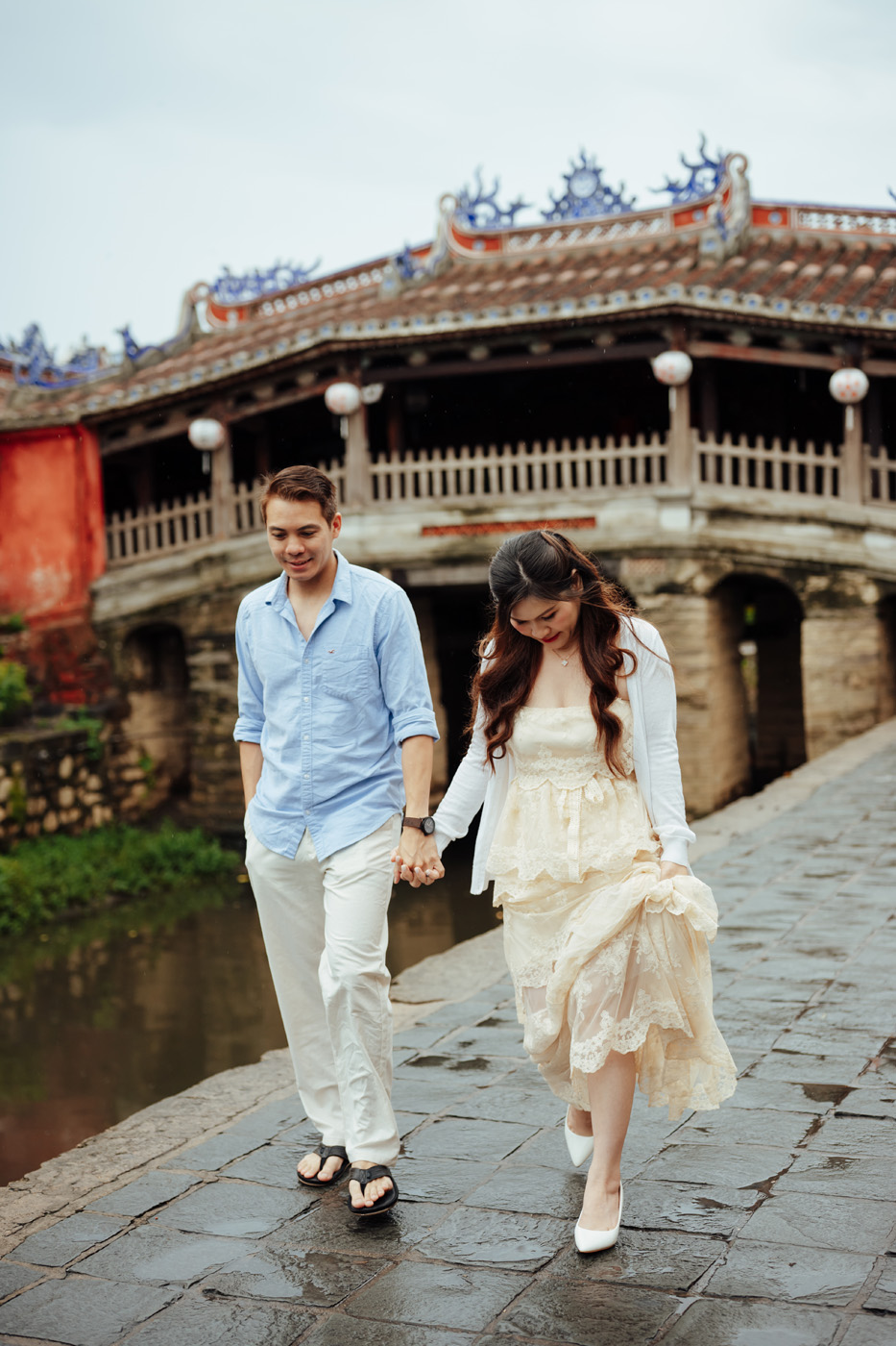Ở cạnh em ,ngày thường cũng trở thành đặc biệt !