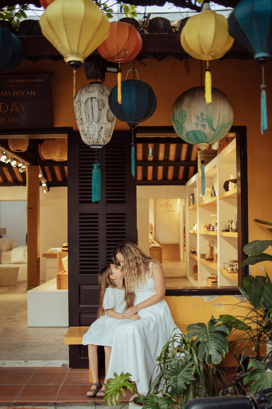 A little family afternoon in Hoi An. 🤍
